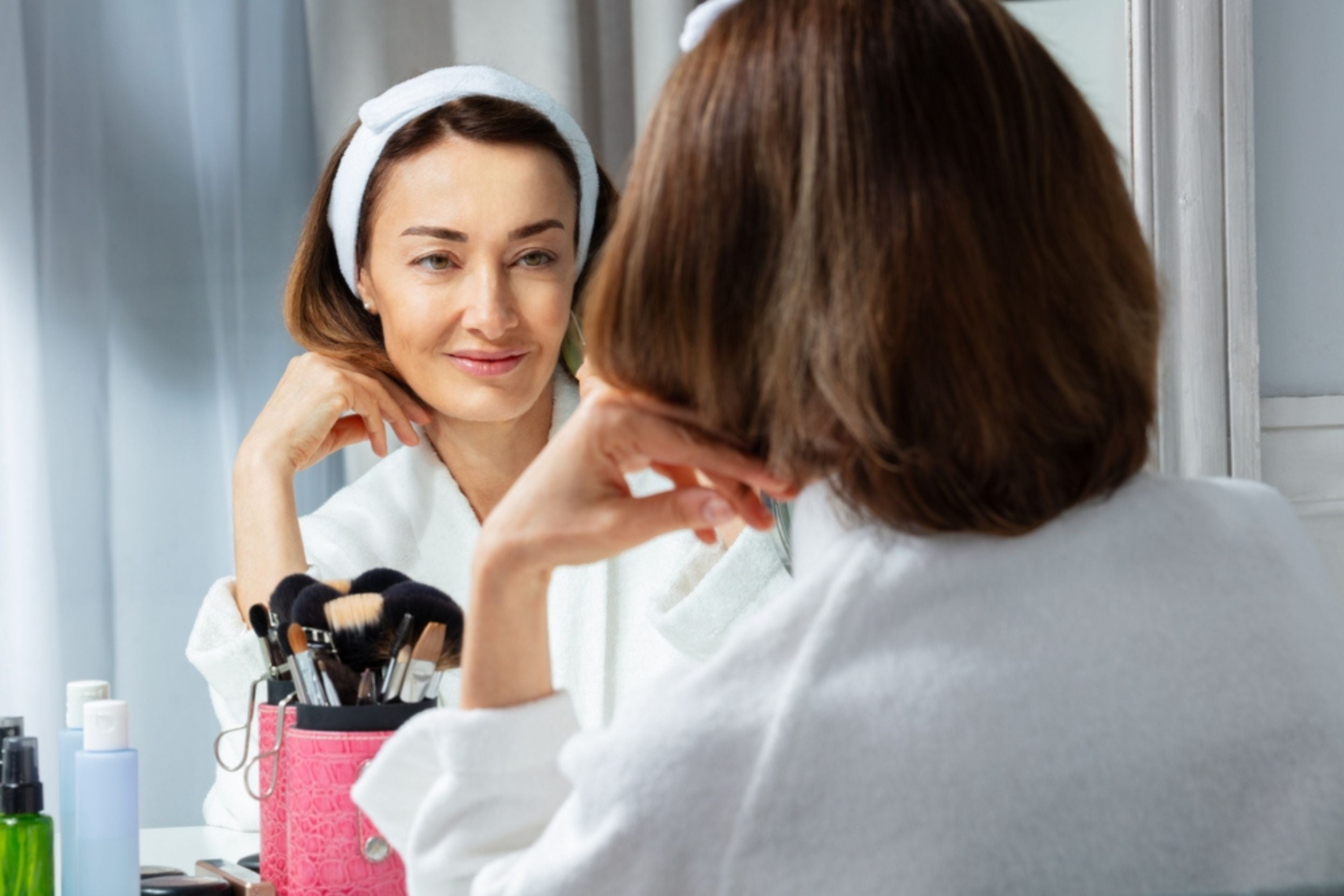 A Stylish Companion for Skincare and Makeup
