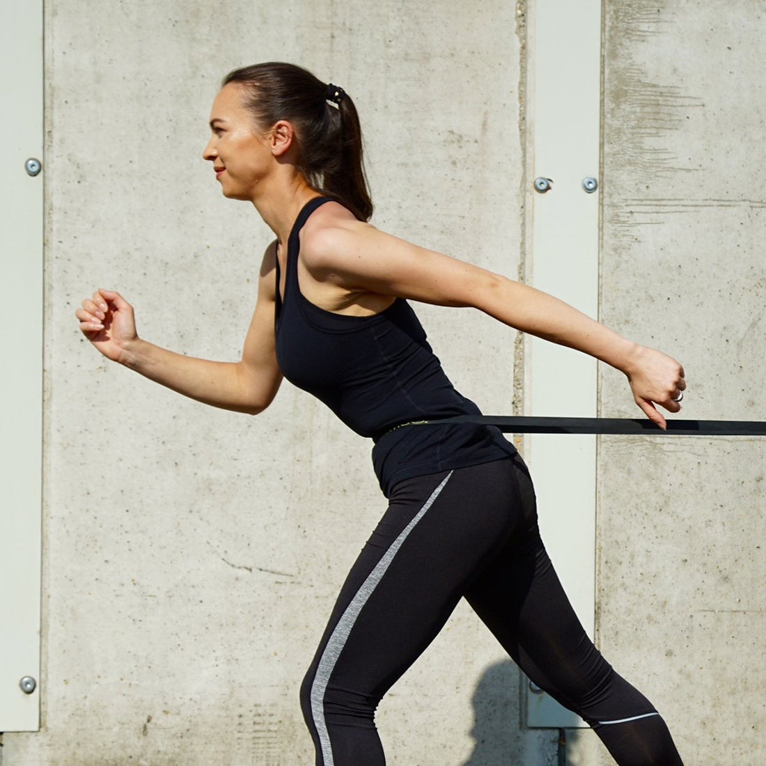 7 Benefits of Using a Resistance Band